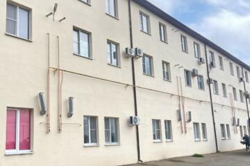 1-к квартира, 40 м², 1/3 эт.